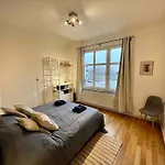 Bellevue - Grand Pour 5 Sur Les Quais De La Meuse * 리에주