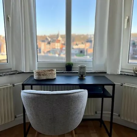 Bellevue - Grand Pour 5 Sur Les Quais De La Meuse * Liège