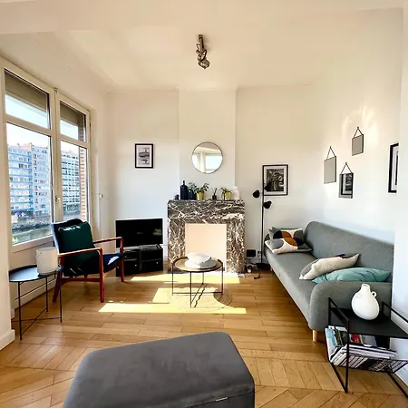 Bellevue - Grand Pour 5 Sur Les Quais De La Meuse * 리에주